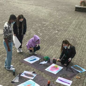 Stadt Singen künstlerische Aufwärtung Unterführung - Workshop mit Schüler Schablonengraffiti